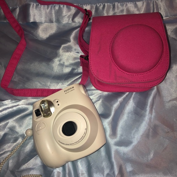Fijifilm Instax 7s with Pink Case - Picture 1 of 4